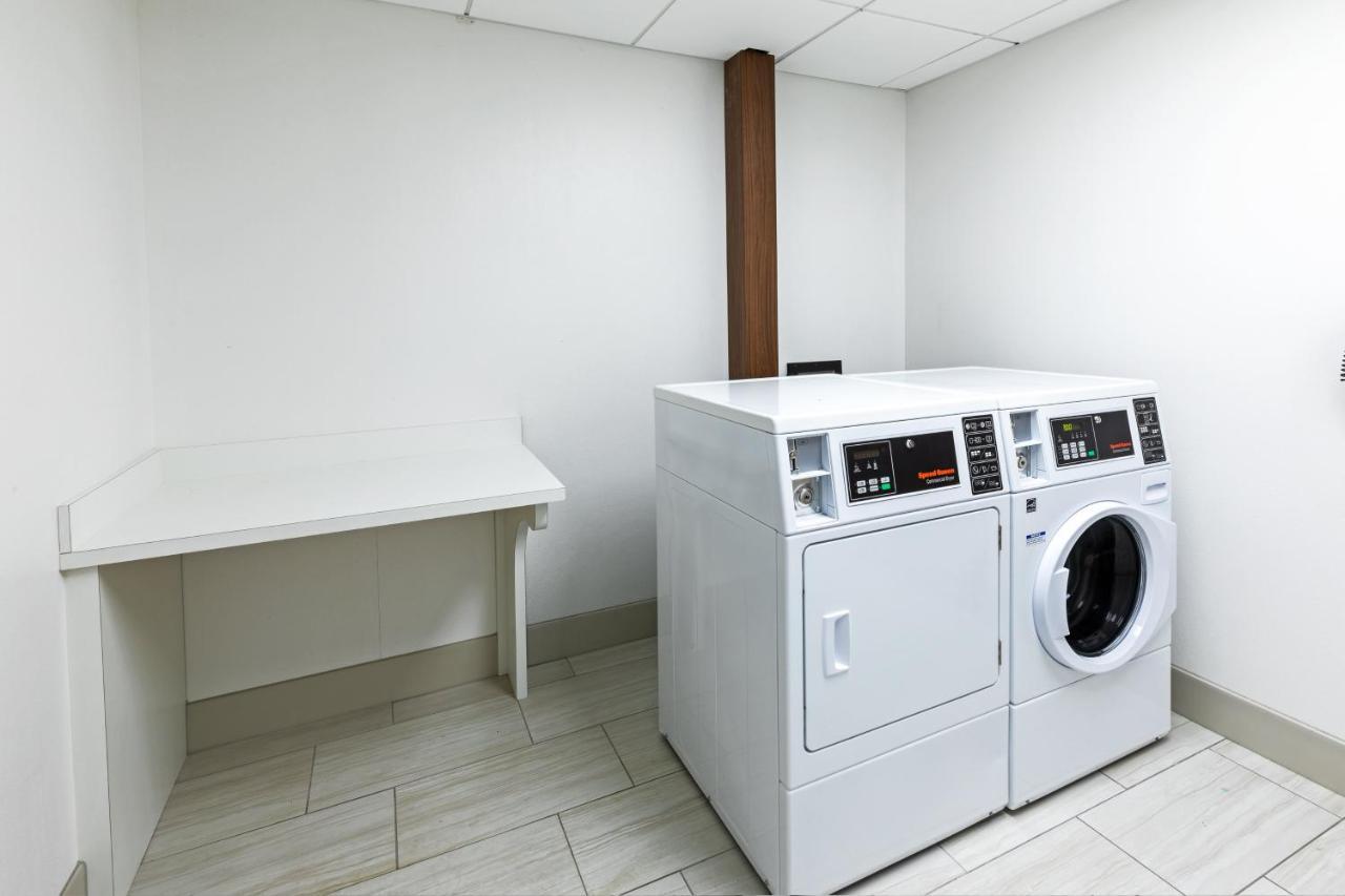 Holiday Inn Express & Suites - Stafford Nw - Sugar Land By Ihg Eksteriør bilde