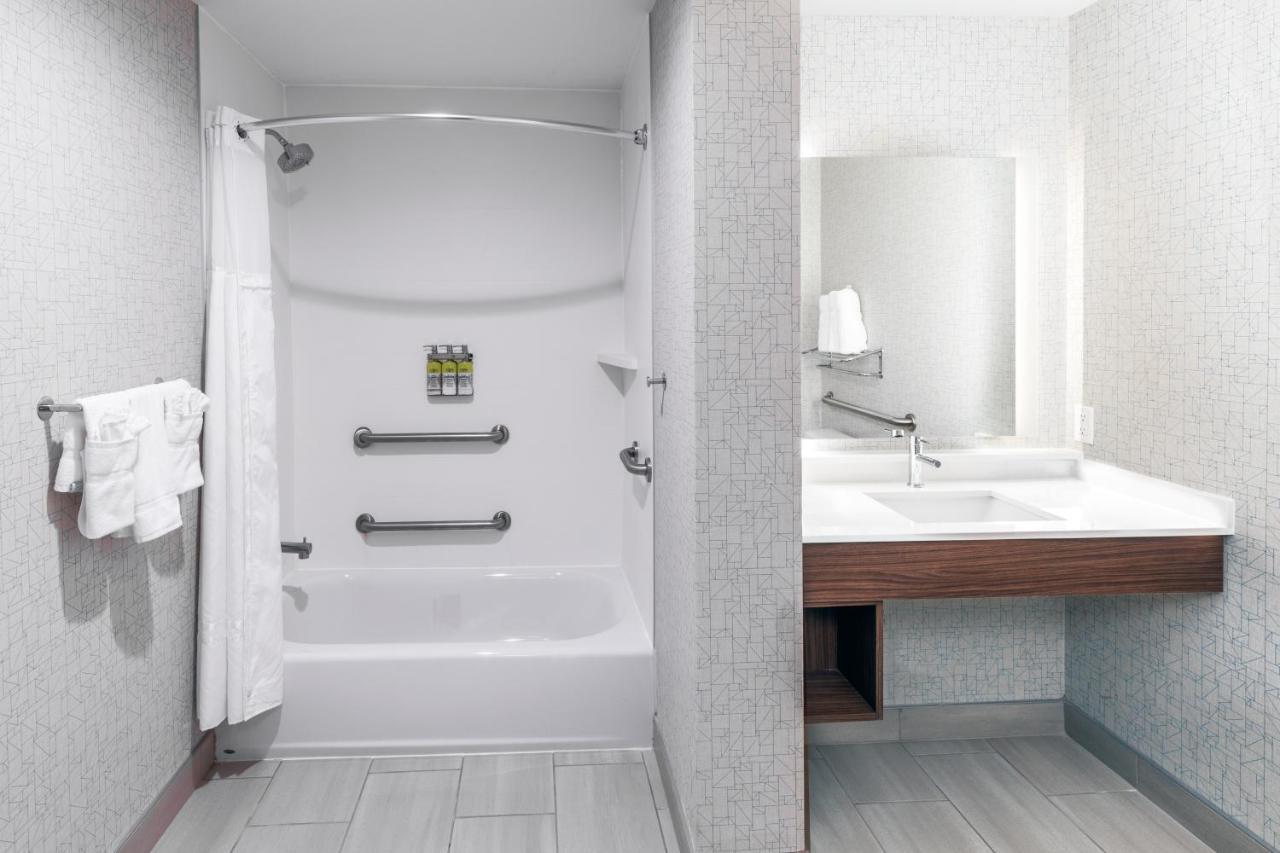 Holiday Inn Express & Suites - Stafford Nw - Sugar Land By Ihg Eksteriør bilde